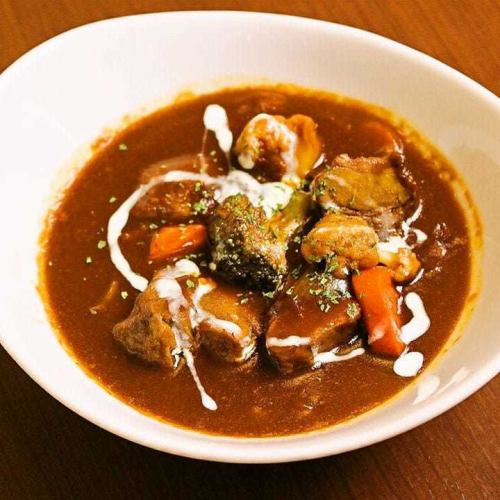 還有牛舌燉菜、牛舌碎等套餐可供選擇。