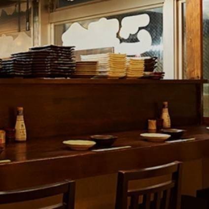 [Counter seats/4 people] Our restaurant has a relaxed atmosphere with a counter with 4 seats in total.The relaxed atmosphere makes it a great place to stop by for a drink after work, for a weekday lunch, or for meals on a business trip! Of course, it's also perfect for gathering with colleagues, friends, couples, or for a date.Enjoy Wasuke's specialty beef tongue with carefully selected sake.