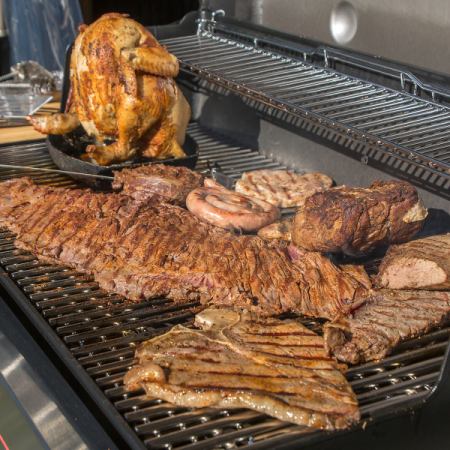 塊肉とローストビーフのBBQ