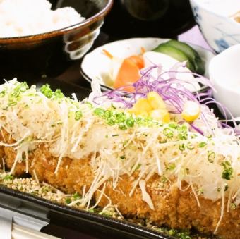 ヒレカツのたたき定食