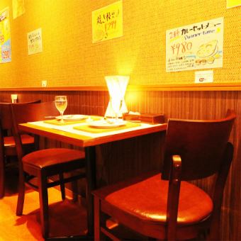 We have a large number of table seats for two people.As it is movable, you can use according to the scene ♪