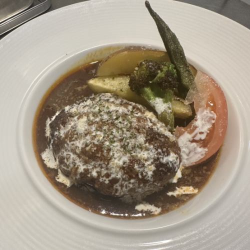 デミグラスハンバーグ