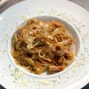 ベーコンと茸のトマトパスタ