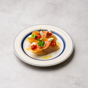 サーモンとマスカルポーネのブルスケッタ（1個）