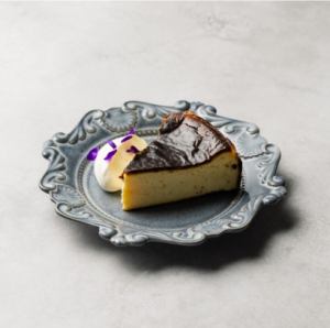 自家製バスクチーズケーキ