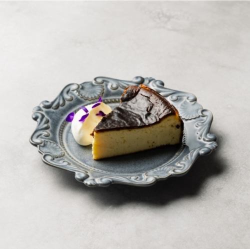 自家製バスクチーズケーキ