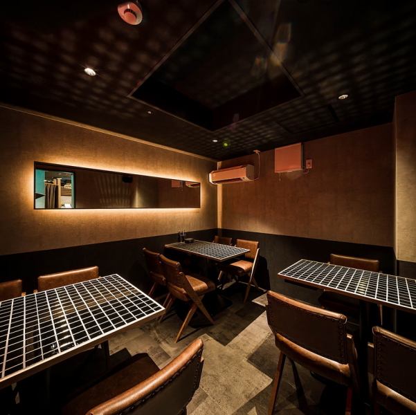 【梅田にニューオープン！】梅田に新たに誕生したおしゃれなイタリアンバル「アルベロ」◆温かな灯りがともる落ち着いた空間で、こだわりの創作イタリアンとワインを堪能◎シックな店内で過ごす特別な時間は、デートや女子会、記念日にも！SNS映えする美しい料理と雰囲気で、梅田の夜を華やかに彩ります。