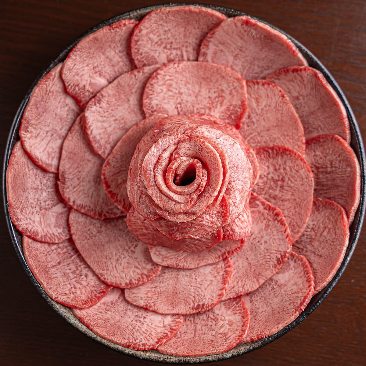 枚方市にリニューアルオープン！店長が直に仕入れた厳選焼肉を楽しめるお店です！