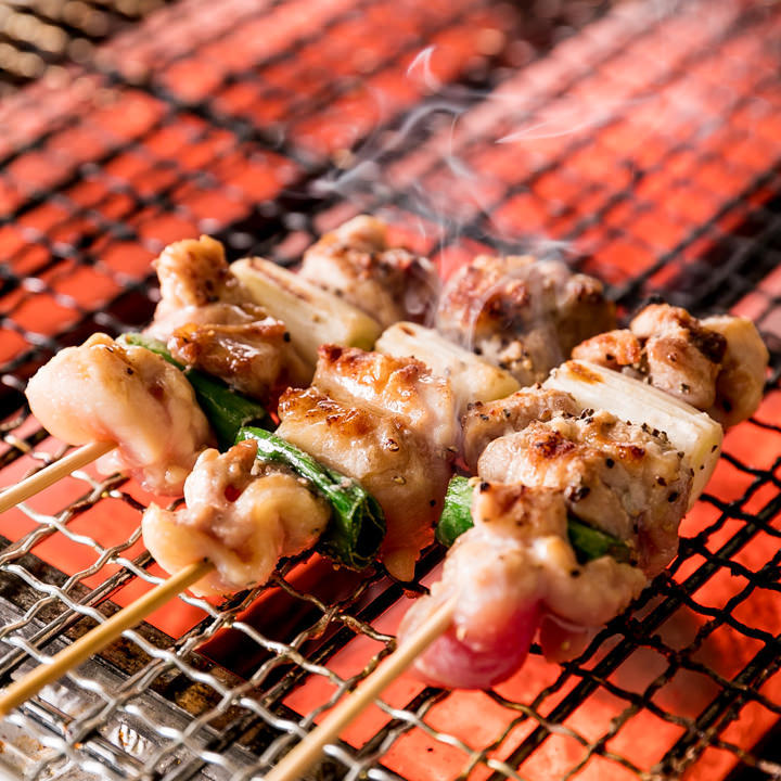 Enjoy the yakitori that is hand-made by our chefs every day!