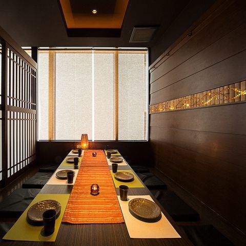 Relaxing drinking party in a private room