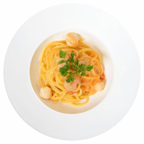 [Raw pasta] Thick tomato cream with shrimp and scallops