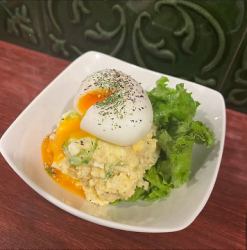 半熟卵のポテトサラダ
