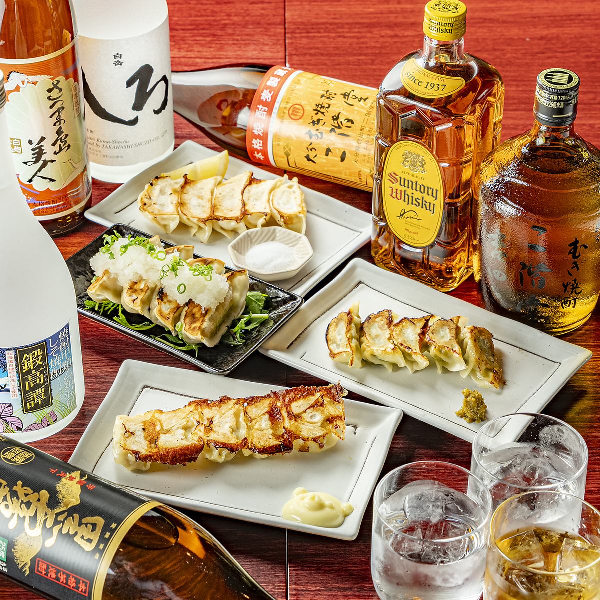 メニュー外にも常時餃子3種類をご用意。手作りの味を楽しめる、新しいスタイルです★