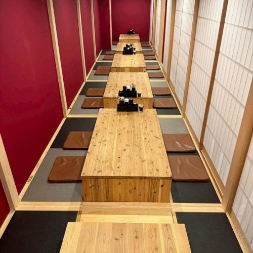 【貸切：20～25名様】中規模～大人数でのお集まりに最適！4名様席×5卓と5名様席×1卓を組み合わせて、20～25名様での宴会が可能。部署の集まりや同窓会など、中規模～大人数向けの空間です。落ち着いた雰囲気の中で、じっくりと語り合える「大人の飲み会」におすすめ◎