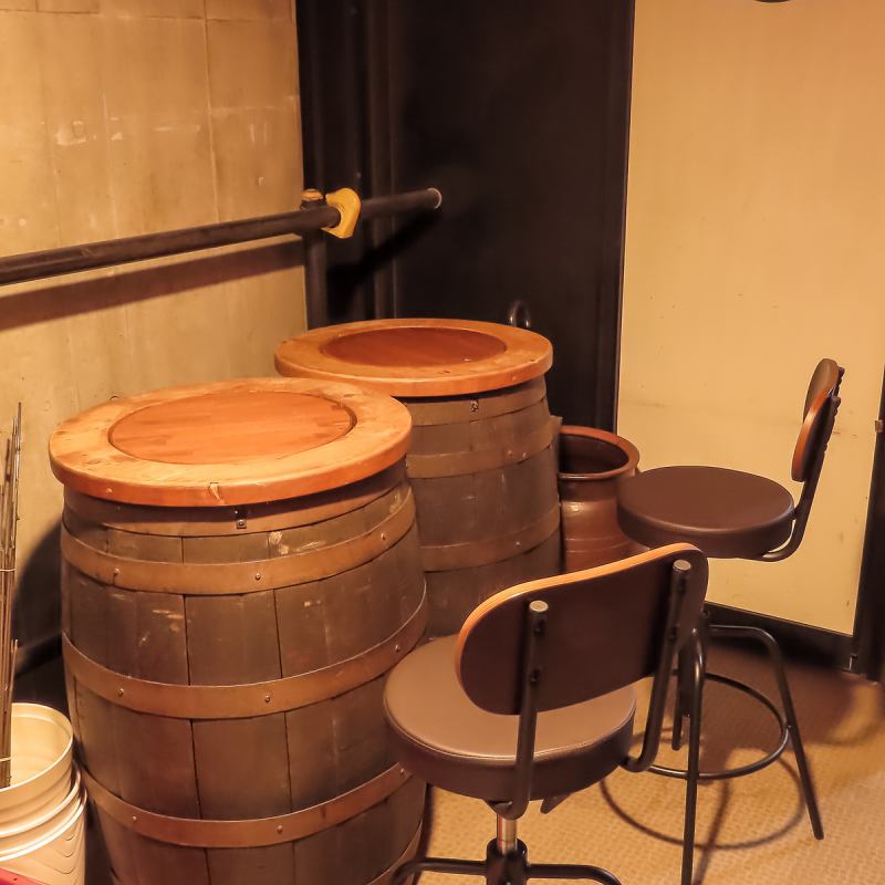 店舗テラス席樽テーブル