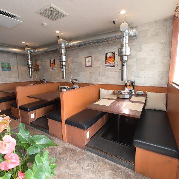 【また帰ってきたくなるお店に】上質なお肉はもちろんのこと、お帰りの際のお見送りまで欠かさない心のこもったおもてなしも暖の魅力のひとつ。笑顔溢れるアットホームな空間で明日の活力になる美味しいお食事を存分にお楽しみください。