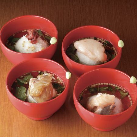 Dashi chazuke (Hidaka kombu tsukudani, grilled salmon, plum bonito 590 yen) (Mentaiko, pickled sea bream 690 yen)