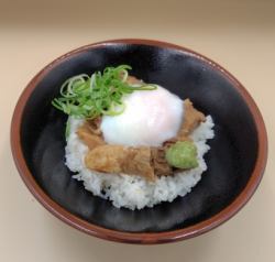 牛すじ温玉丼