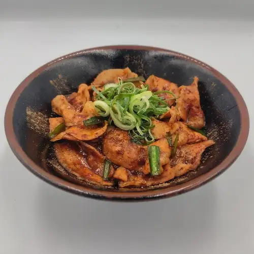 【期間限定】花椒とラー油のアクセント 豚バラ肉の麻婆丼