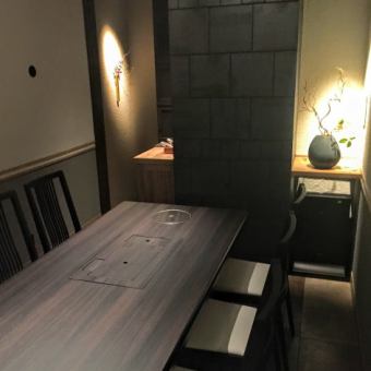 非日常空間でお食事が愉しめます♪お肉には『雪降り和牛』を使用している為、普段食べられない絶品がお愉しみ頂きます！（新宿/焼肉/個室/国産/和牛/おしゃれ/宴会/デート/接待）