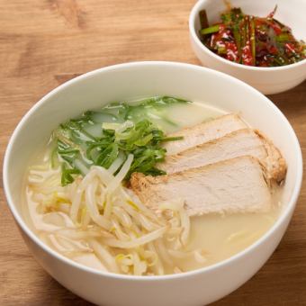 とんこつラーメン