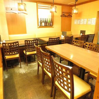 There are multiple seats with sofas! Recommended for those who want to enjoy a relaxing meal ♪ * 4 non-smoking seats available