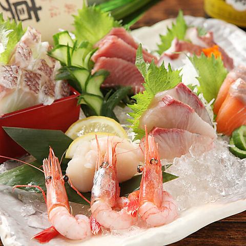 We also recommend the "Sashimi Platter," which is made by a chef carefully selecting the best fish of the day.