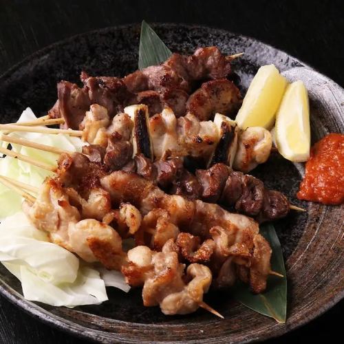 おまかせ焼鳥盛り合せ 各種