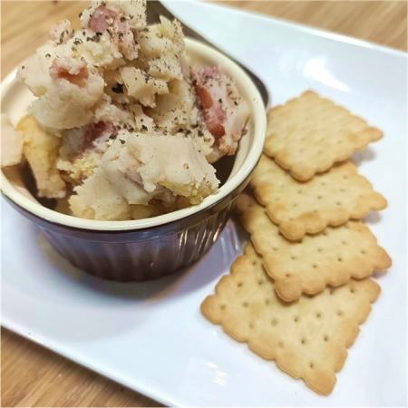 炙りベーコンポテトサラダ