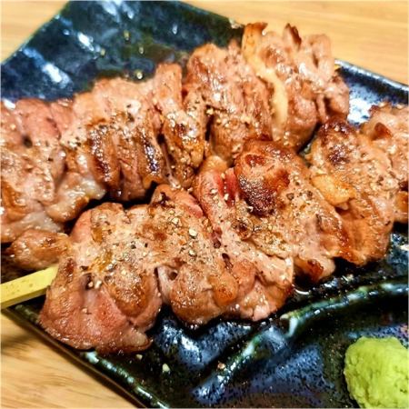 国産牛の串焼き 希少牛の肩バラ肉(別名ブリスケ)