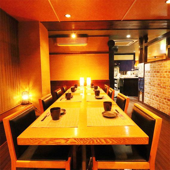 [Small number of people] We have seats from 2 people, which are ideal for drinking parties with a small number of people! Please relax in a stylish space surrounded by warm lights.We can arrange seating for 4, 6, or 8 people, depending on the number of people.We also have sunken kotatsu seats, so please let us know if you have any requests!