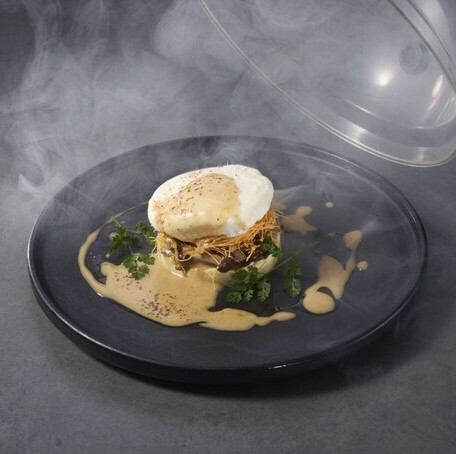 燻製ポテサラとポーチドエッグの進化系ウフマヨ