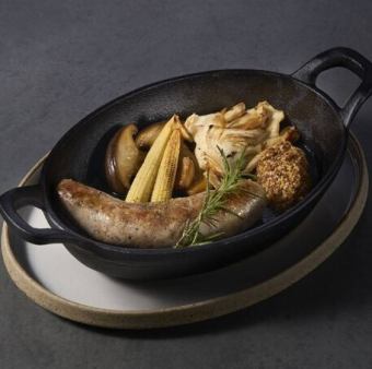 白金豚サルシッチャ タスマニア産粒マスタード添え