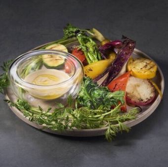 イタリア野菜の炭火ロースト アンチョビクリーム