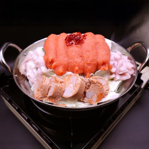 融化的芝士让这道菜美味到令人欲罢不能!满满的嫩滑鱼子、安康鱼肝和明太子!“痛风火锅×明太子杂锅”双主料芝士火锅