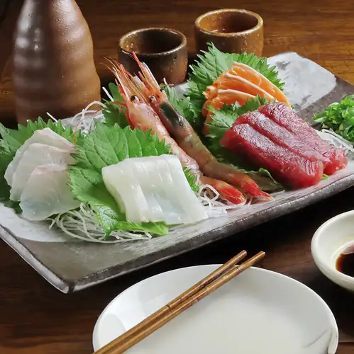 Assorted sashimi