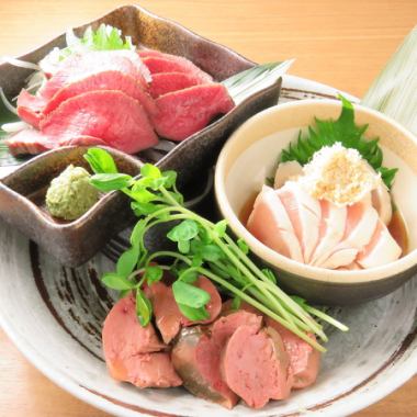 [10 types of meat sashimi!] Safe, low-temperature cooked meat sashimi.This delicious meat sashimi has an addictive taste that is almost like sashimi.