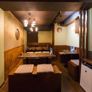 大人の隠れ家的な雰囲気の中で、こだわりのおばんざいをお召し上がりください。