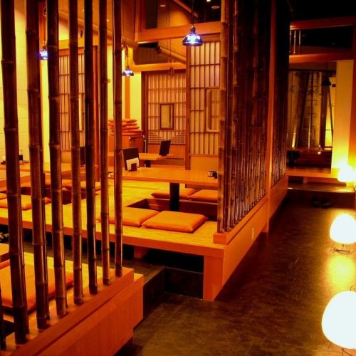 There are many small raised tatami rooms with atmosphere!