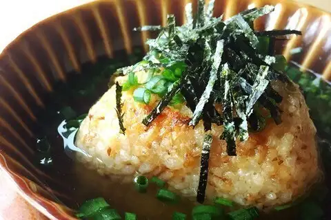烤饭团饭团