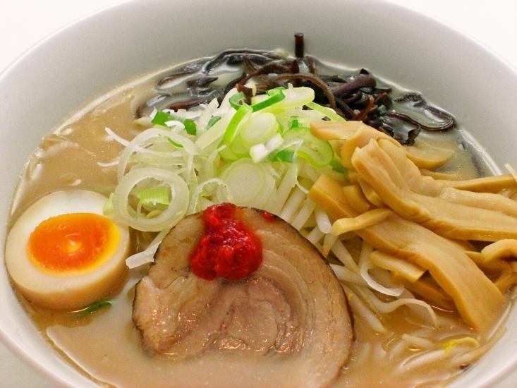 ラーメンメニューは種類豊富な10種類以上ご用意！