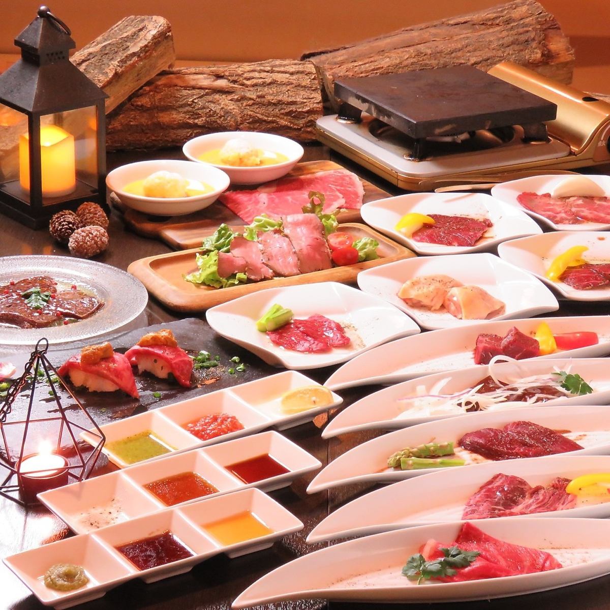 [Highly recommended! Bistro yakiniku course] Enjoy 13 kinds of carefully selected beef in various ways.3500 yen per person with a free drink.