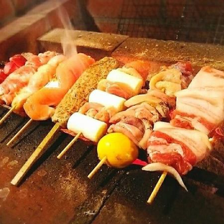附120分鐘生啤酒無限暢飲！炭火烤雞肉串宴席【10道菜5,300日圓→5,000日圓套餐】