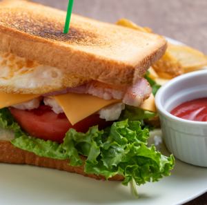 American Clubhouse Sandwich