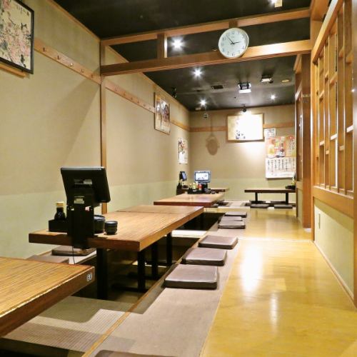 堀ごたつ席、テーブル席等様々な空間を完備。