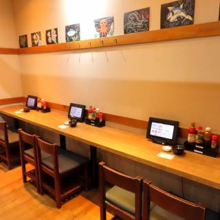 お一人様からお気軽にご利用下頂けるカウンター席も充実♪