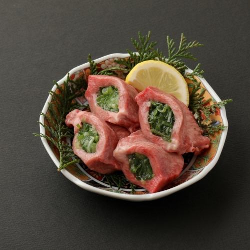 Green onion wrapped tongue (2 pieces)