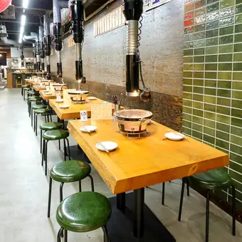 Table seating for groups [Osaka/Osaka Station/Umeda/Umeda Station/Higashi-dori/Ohatsu Tenjin/Yakiniku/Umeda Yakiniku Tongue/Samgyeopsal/Beef Tongue/Skirt Steak/Meat/Yakiniku/Meat Sushi/Sushi/All-you-can-drink/Date/Girls' Night Out/Birthday/Anniversary/Gyukaku/Wagyu/Rikimaru/Universal Studios Japan/Lunch/Farewell Party]