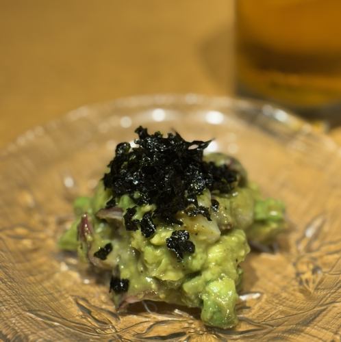 タコとアボカドのわさびタルタル