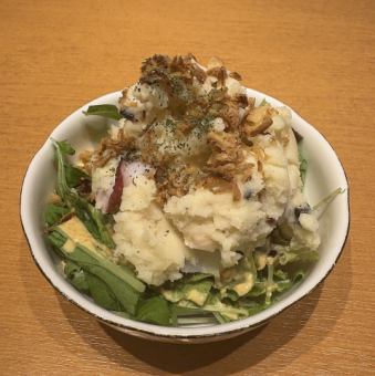 タコとオリーブのアイオリポテトサラダ